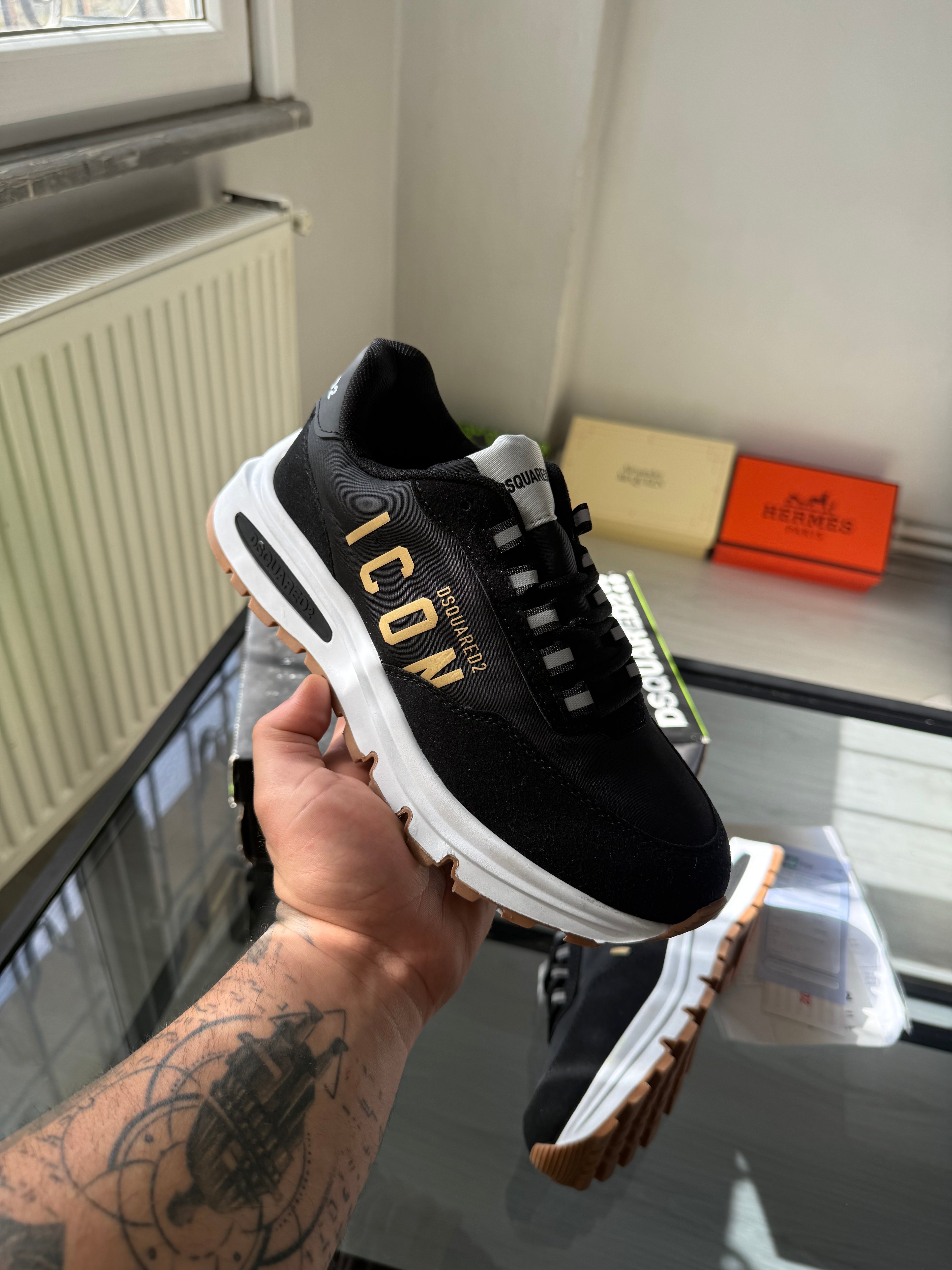 DSQ Icon Track