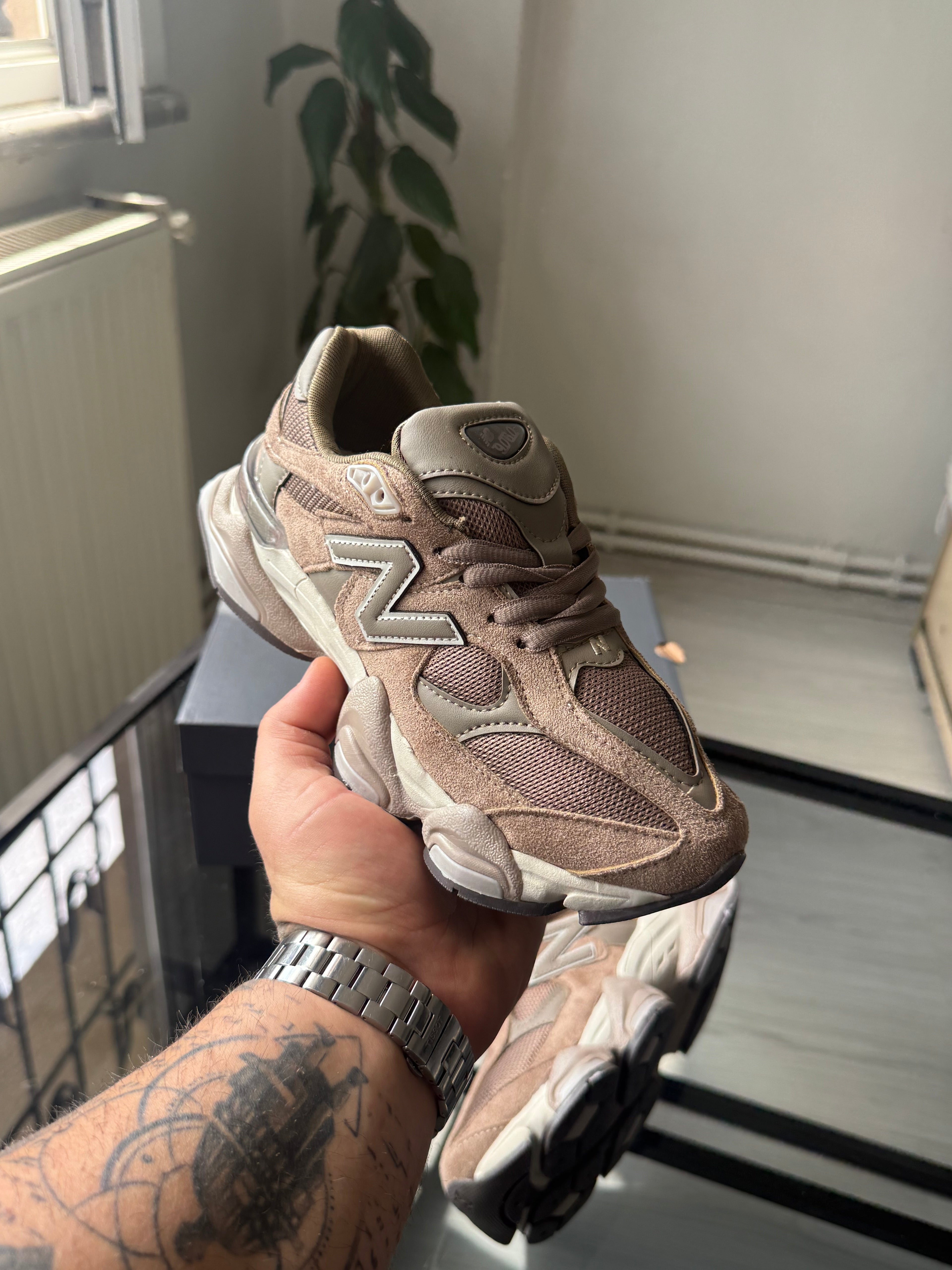 New Balance 9060 Kahve