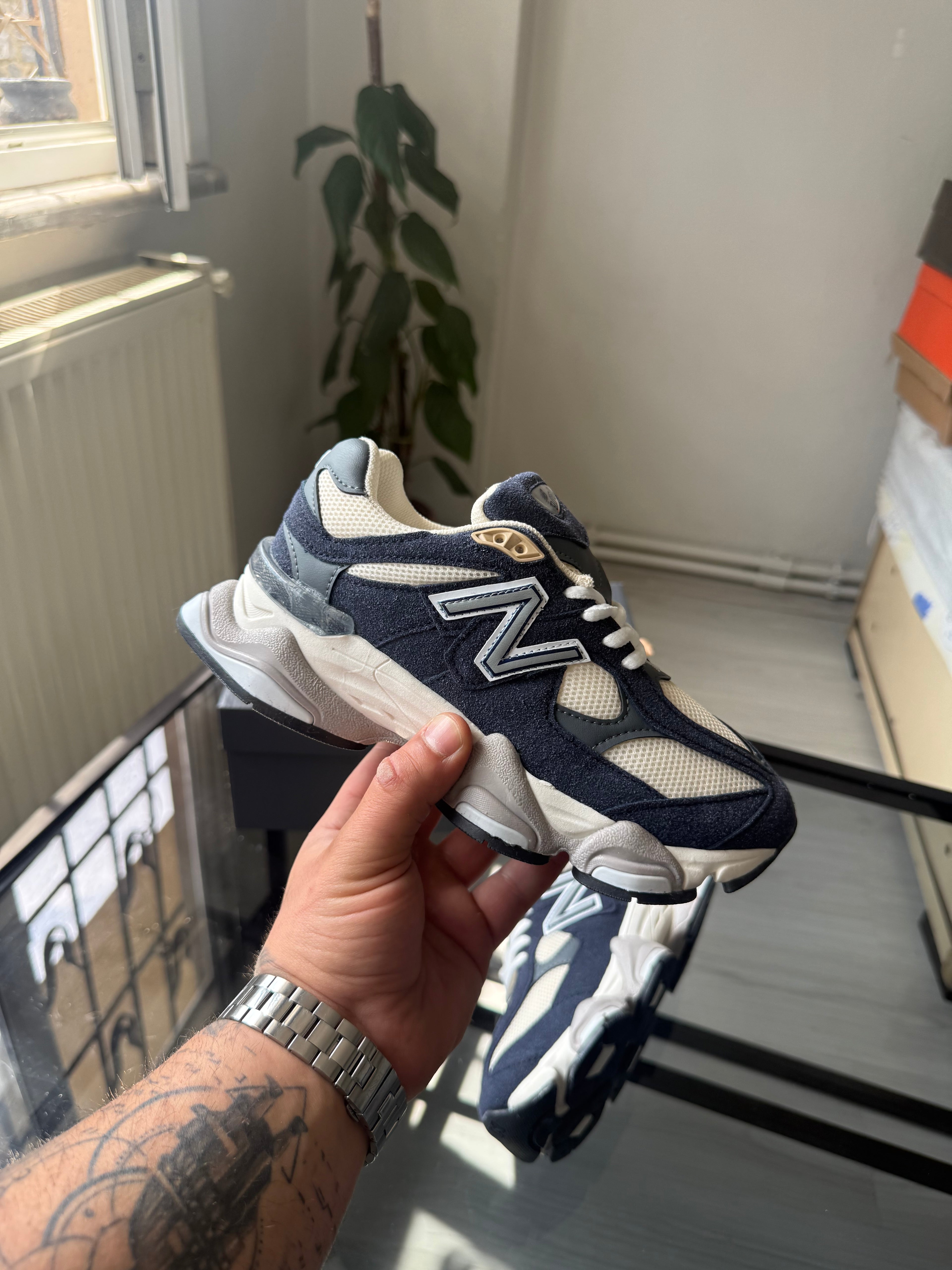 New Balance 9060 Laci