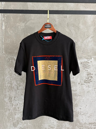 D01 Siyah Tişört