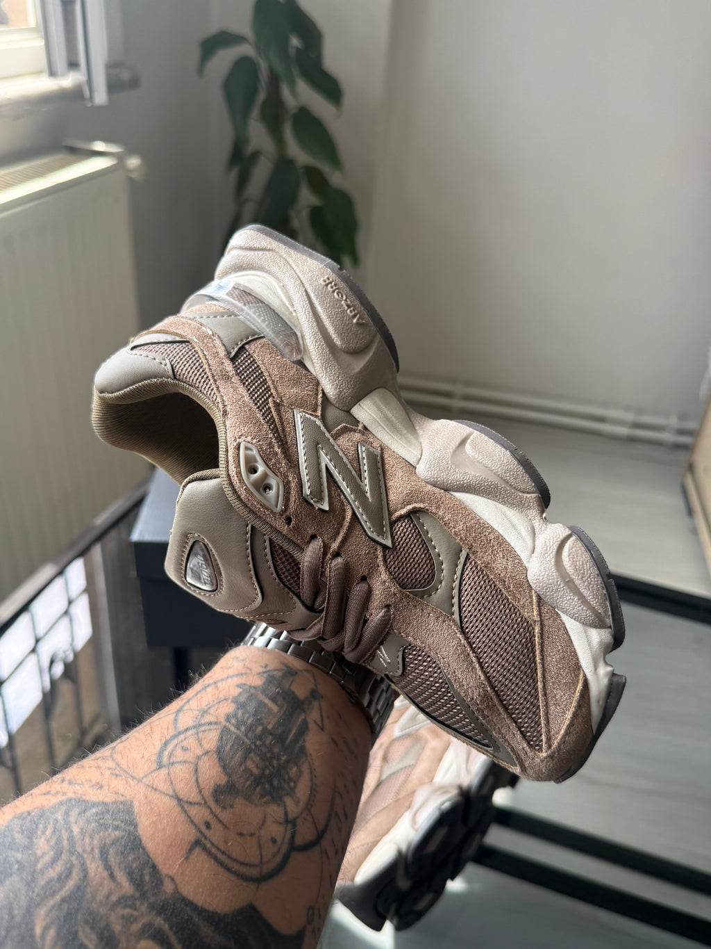 New Balance 9060 Kahve
