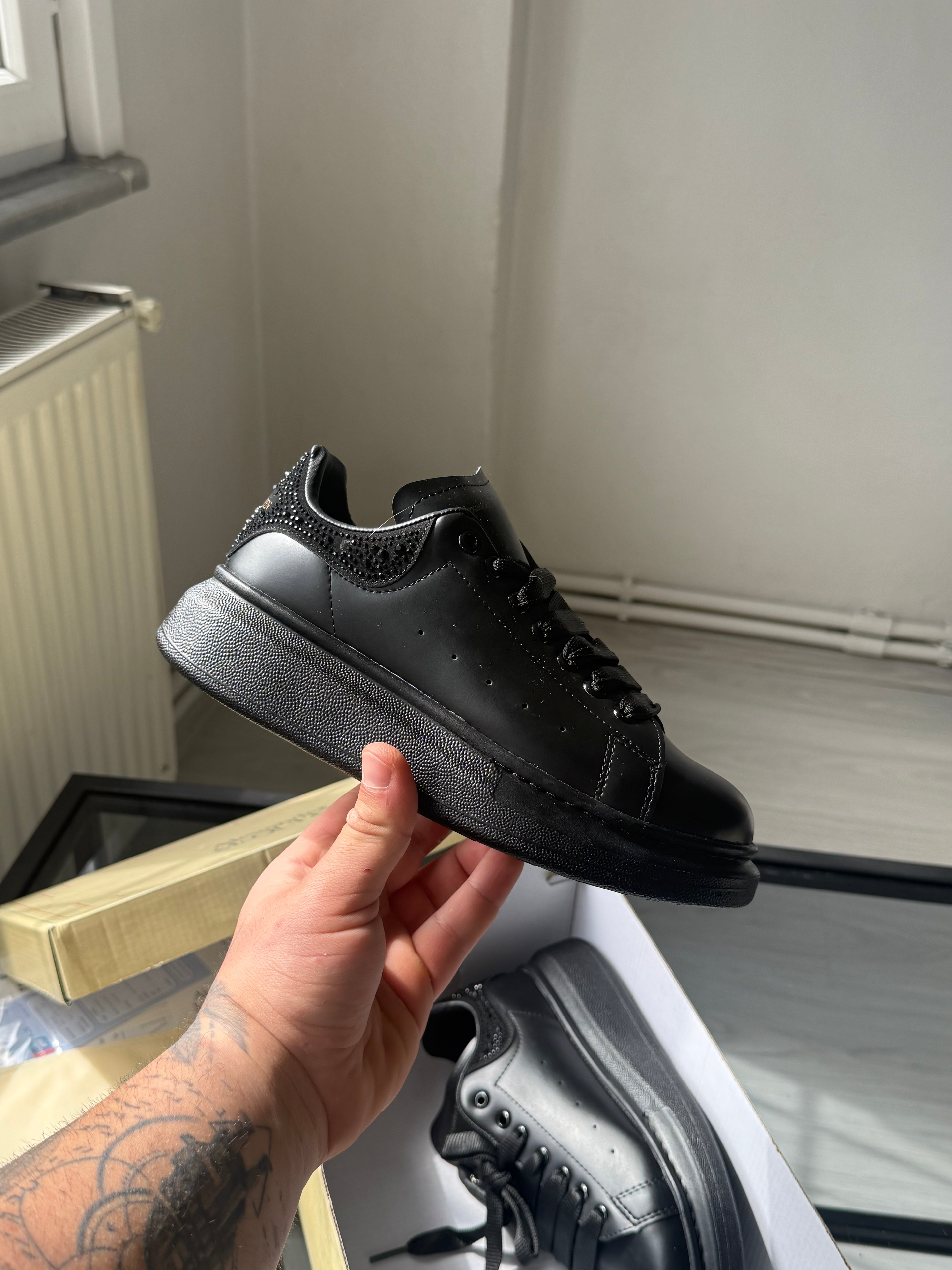 Alexander mcqueen siyah taşlı